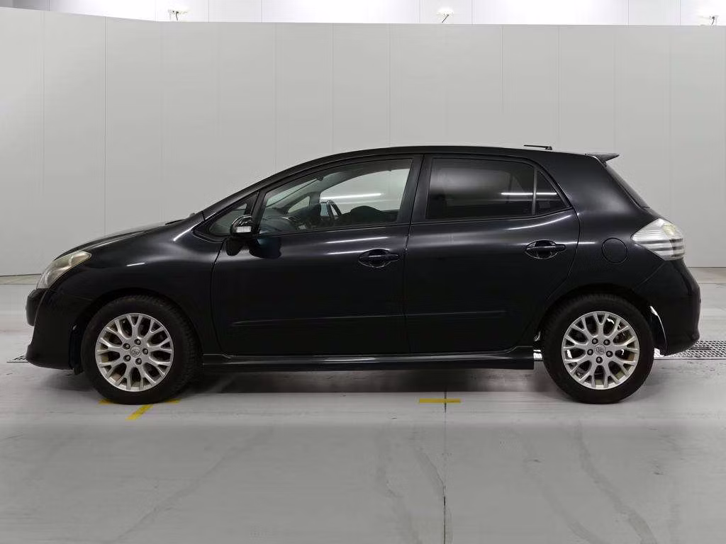 TOYOTA BLADE