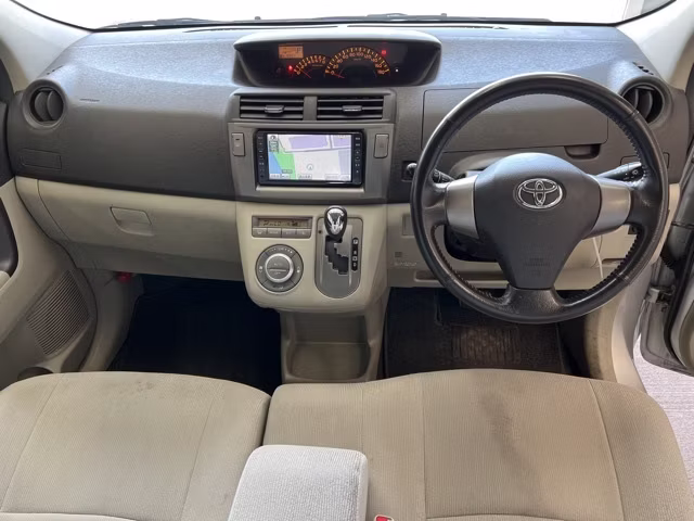TOYOTA PASSO SETTE