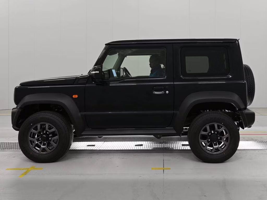 SUZUKI JIMNY SIERRA