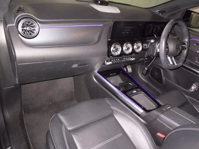 MERCEDES-BENZ GLA-CLASS