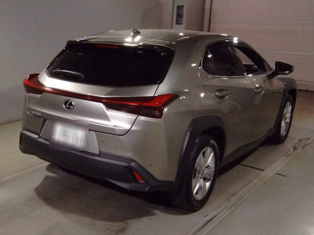 LEXUS UX200