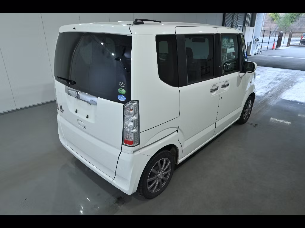 HONDA N-BOX+
