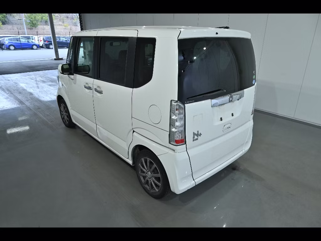HONDA N-BOX+