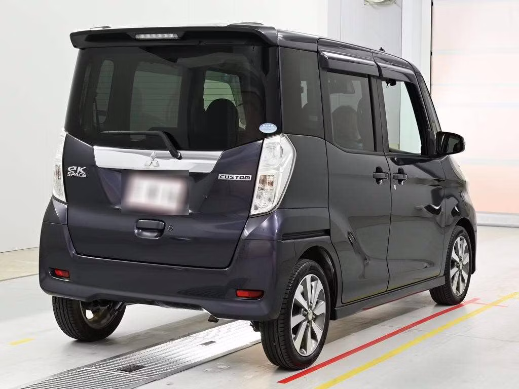 MITSUBISHI EK SPACE