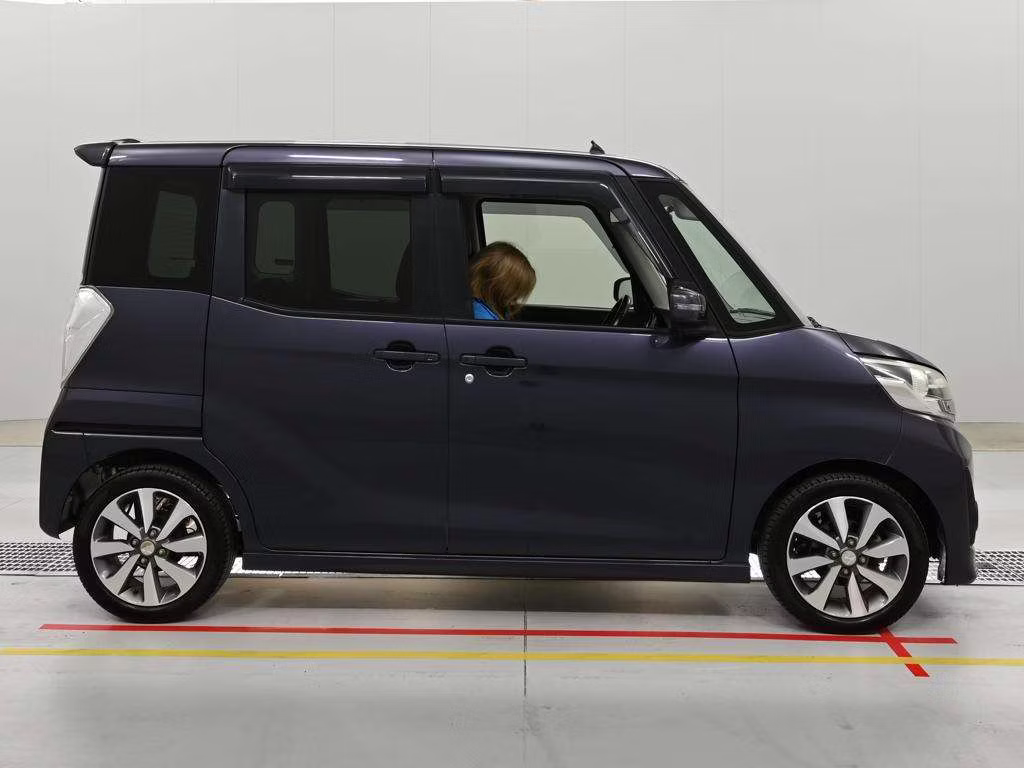 MITSUBISHI EK SPACE