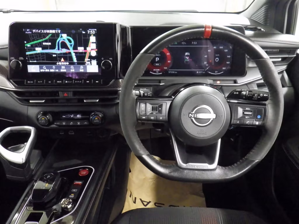 NISSAN AURA