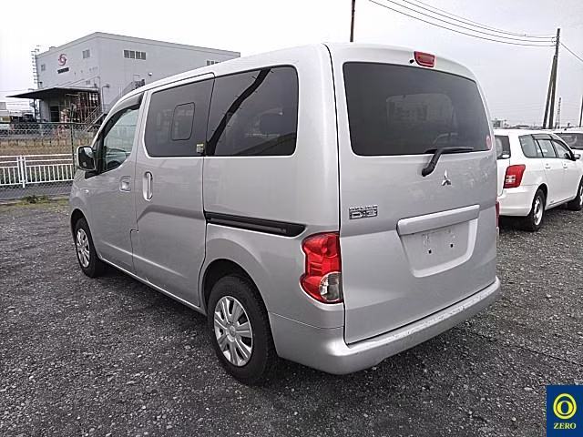 MITSUBISHI DELICA D:3