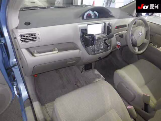 TOYOTA RAUM