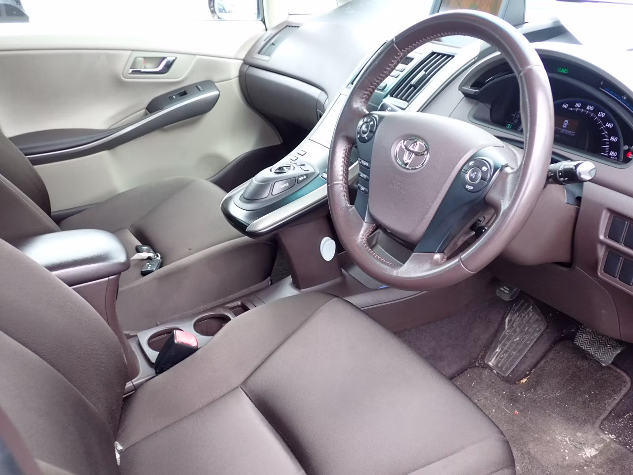 TOYOTA SAI