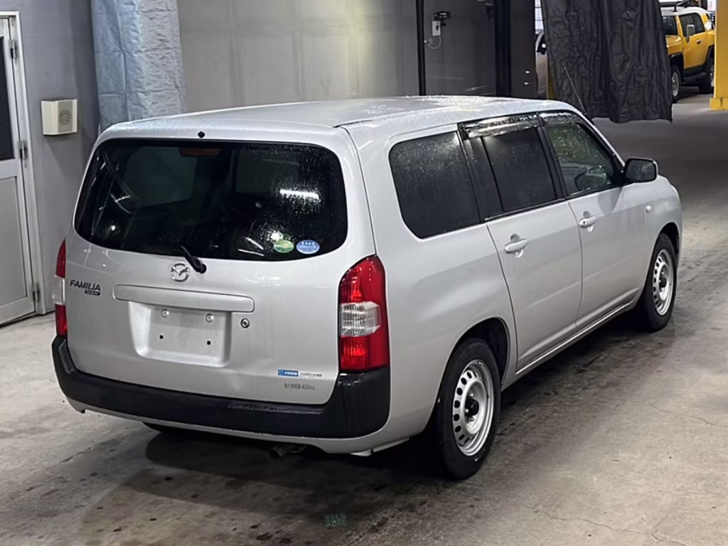 MAZDA FAMILIA