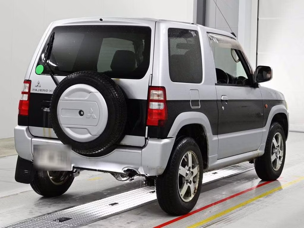 MITSUBISHI PAJERO MINI