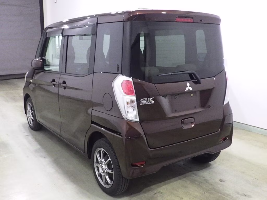 MITSUBISHI EK SPACE