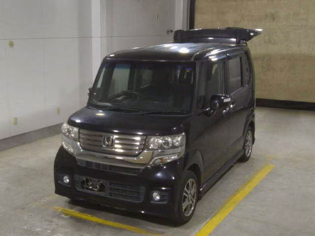 HONDA N-BOX+
