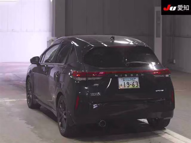 NISSAN AURA