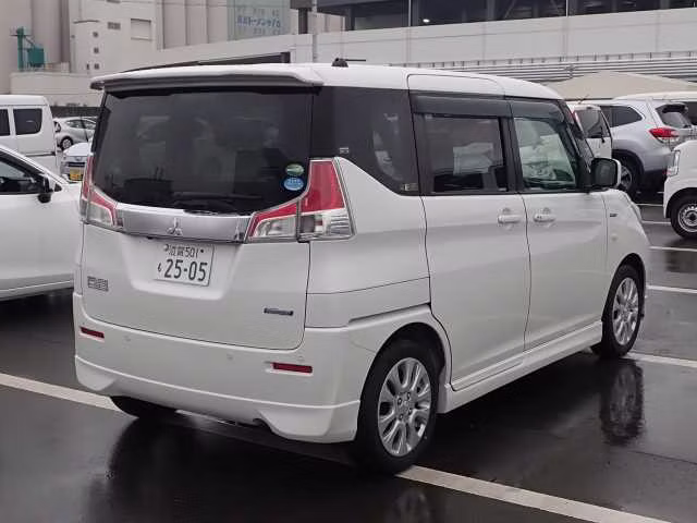 MITSUBISHI DELICA D:2