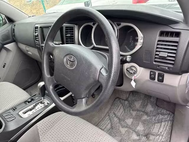 TOYOTA HILUX SURF