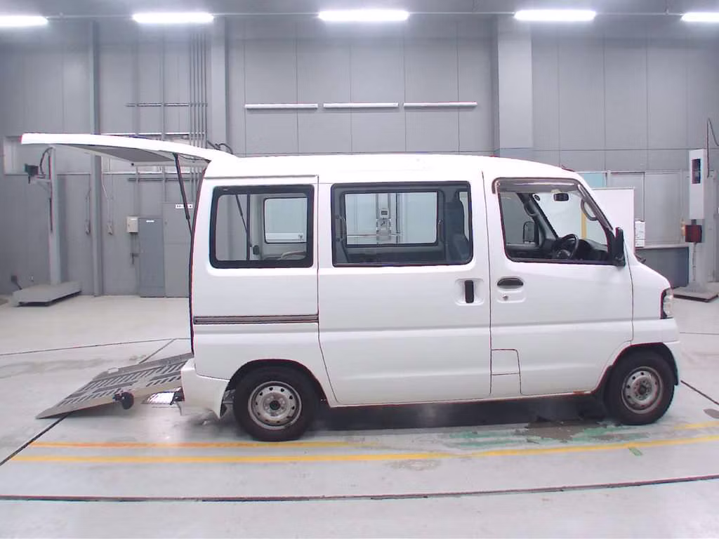 MITSUBISHI MINICAB