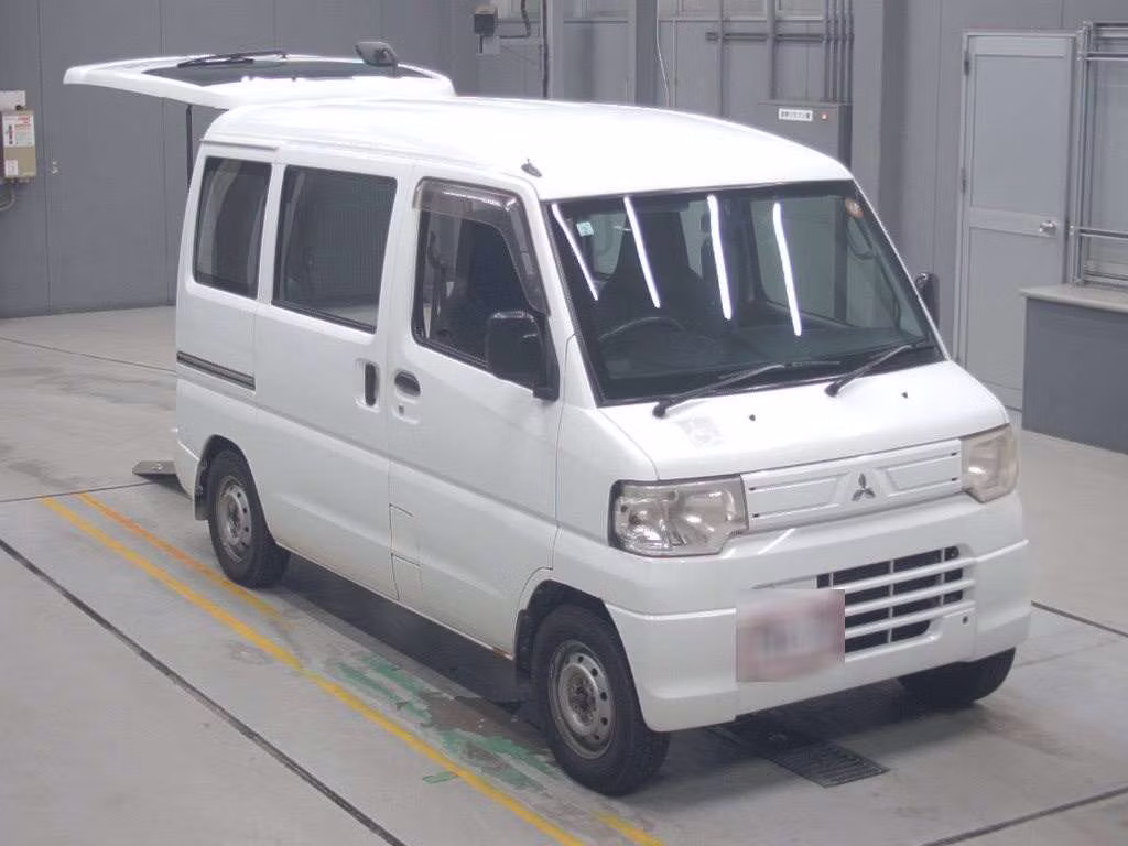 MITSUBISHI MINICAB