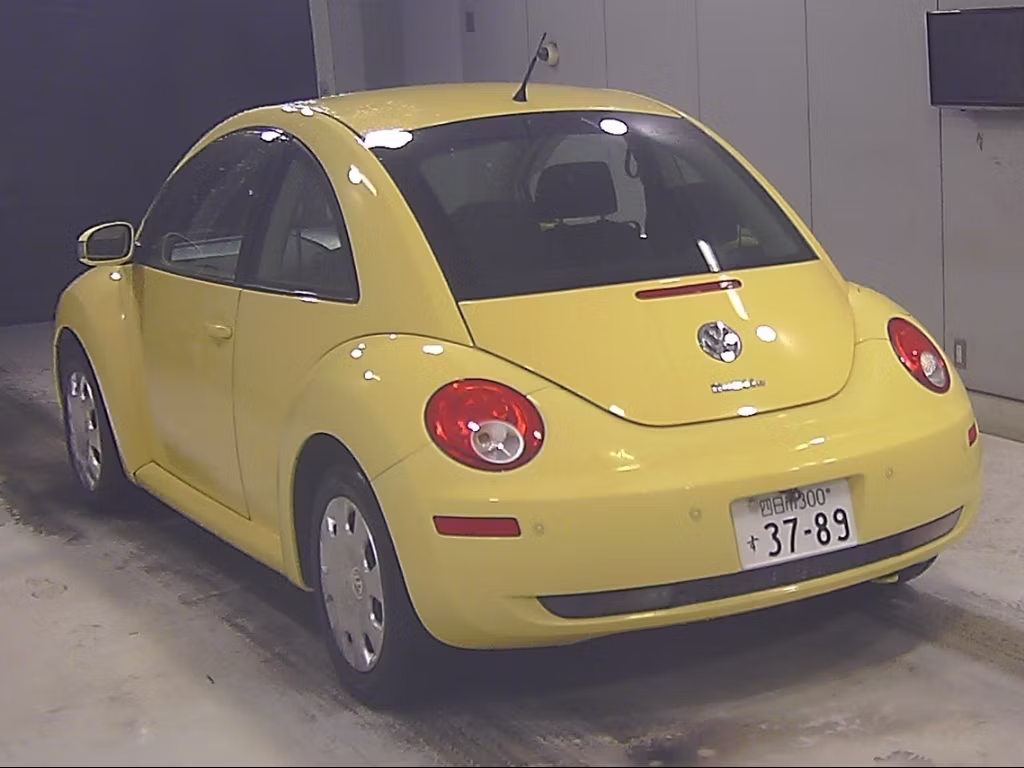 VOLKSWAGEN BEETLE