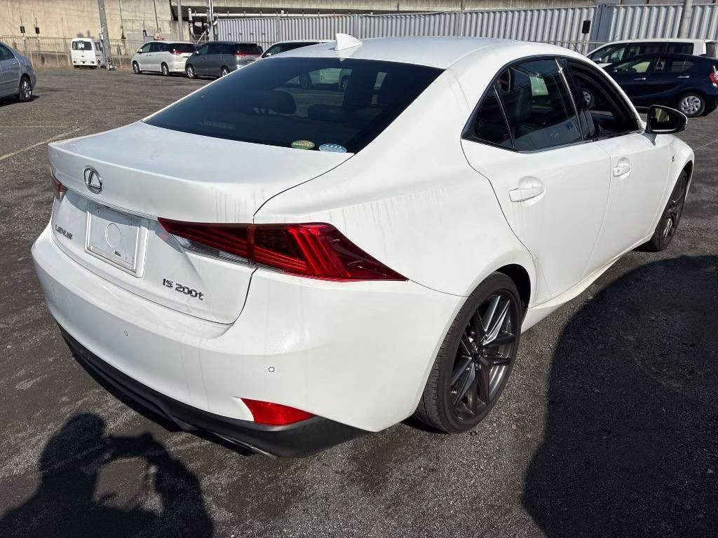 LEXUS IS300