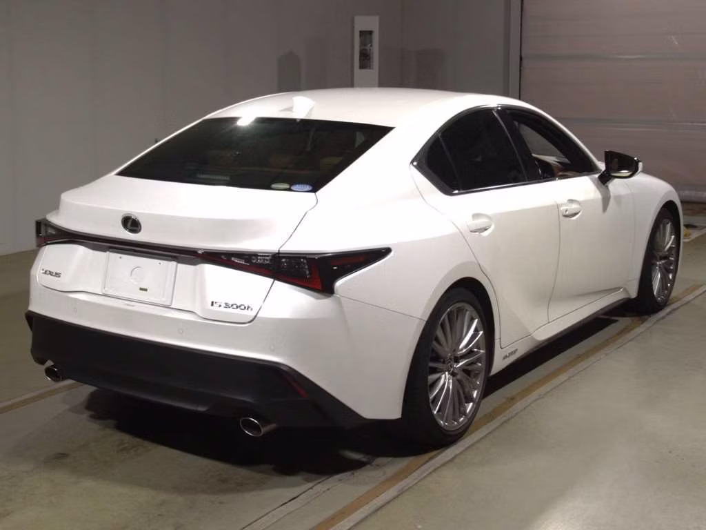 LEXUS IS300H