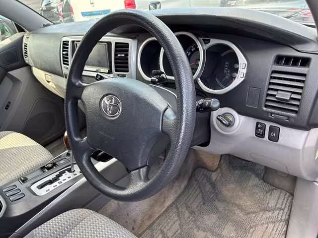 TOYOTA HILUX SURF