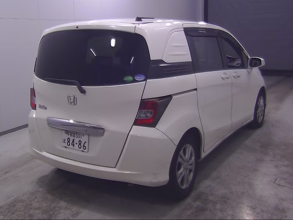 HONDA FREED SPIKE