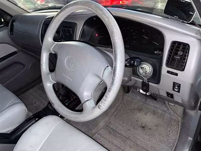 TOYOTA HILUX SURF