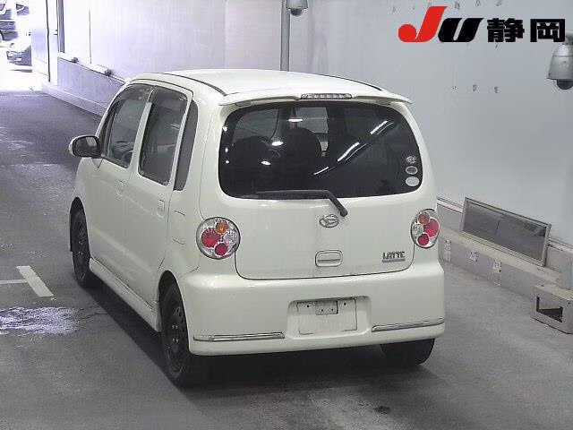 DAIHATSU MOVE LATTE