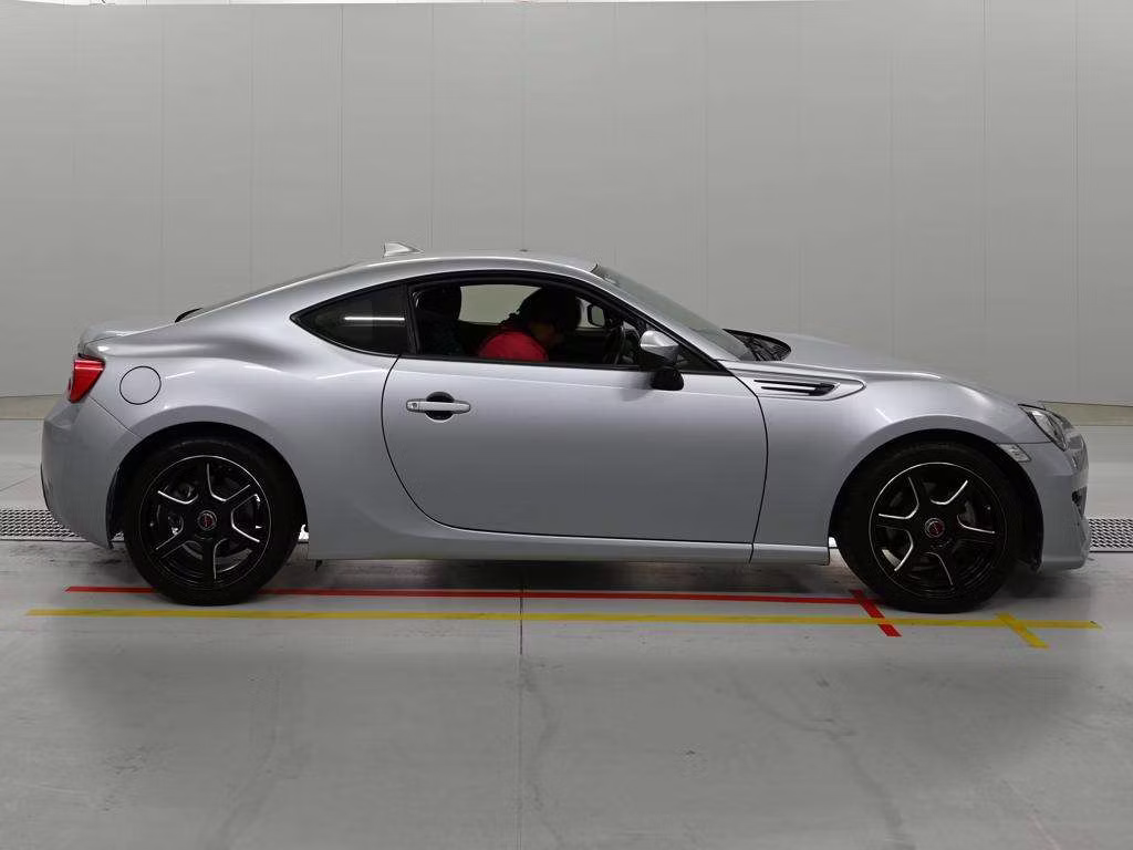 SUBARU BRZ