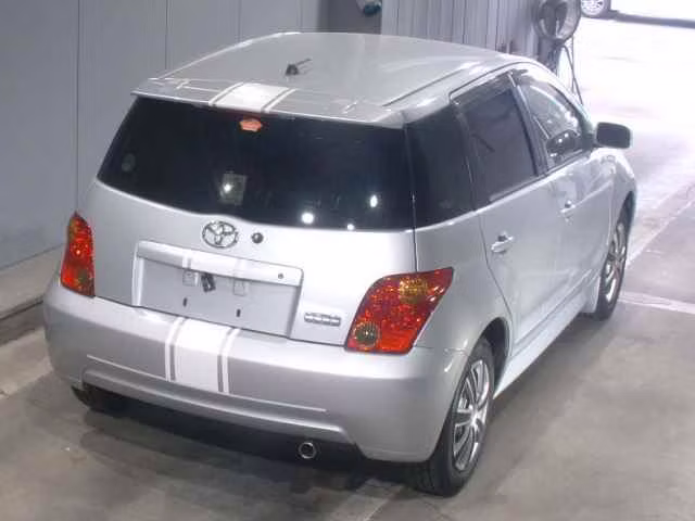 TOYOTA IST