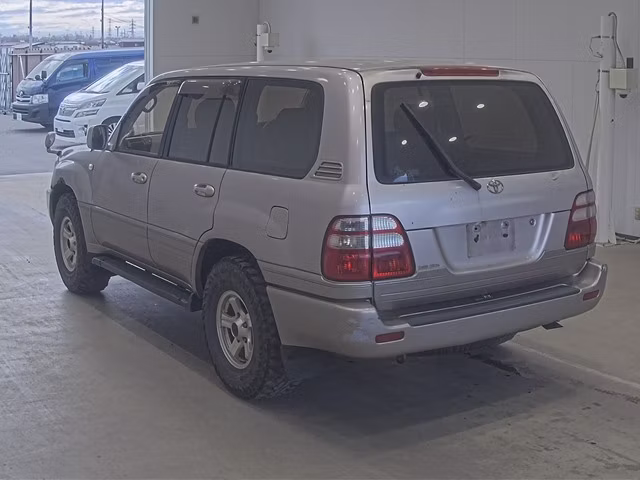 TOYOTA LAND CRUISER