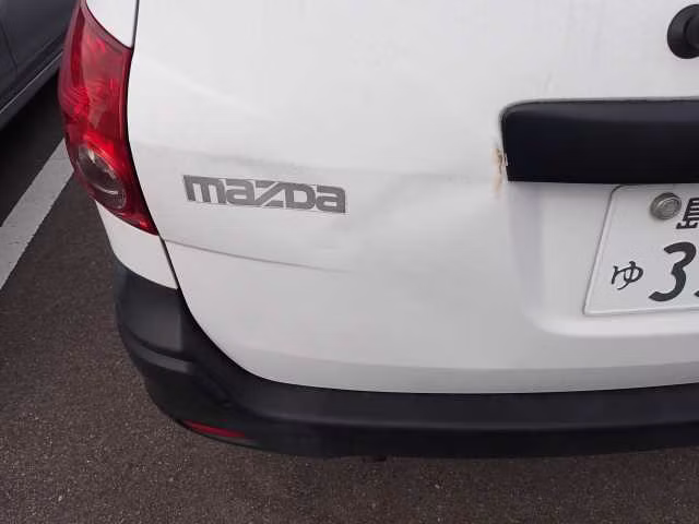 MAZDA FAMILIA