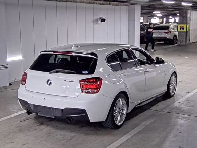 BMW 1-SERIES