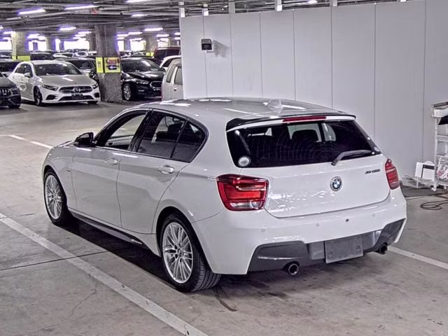 BMW 1-SERIES
