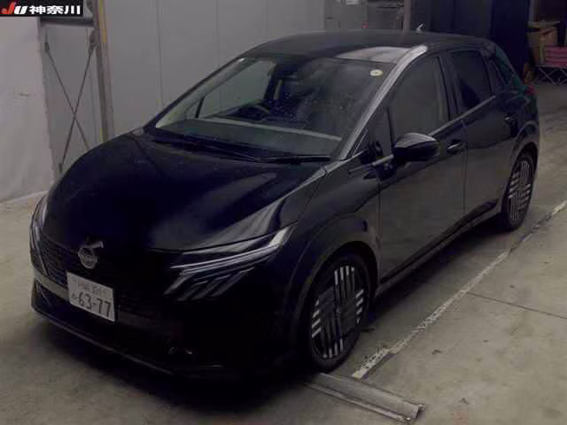 NISSAN AURA