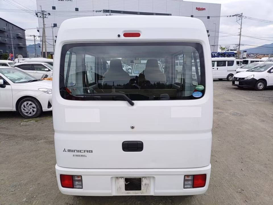 MITSUBISHI MINICAB
