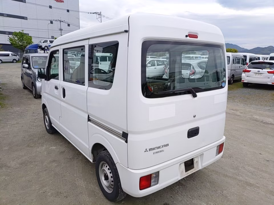 MITSUBISHI MINICAB