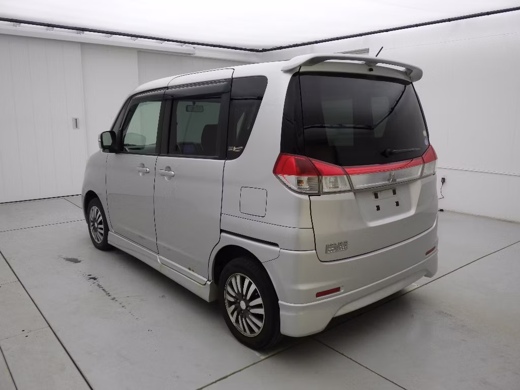 MITSUBISHI DELICA D:2