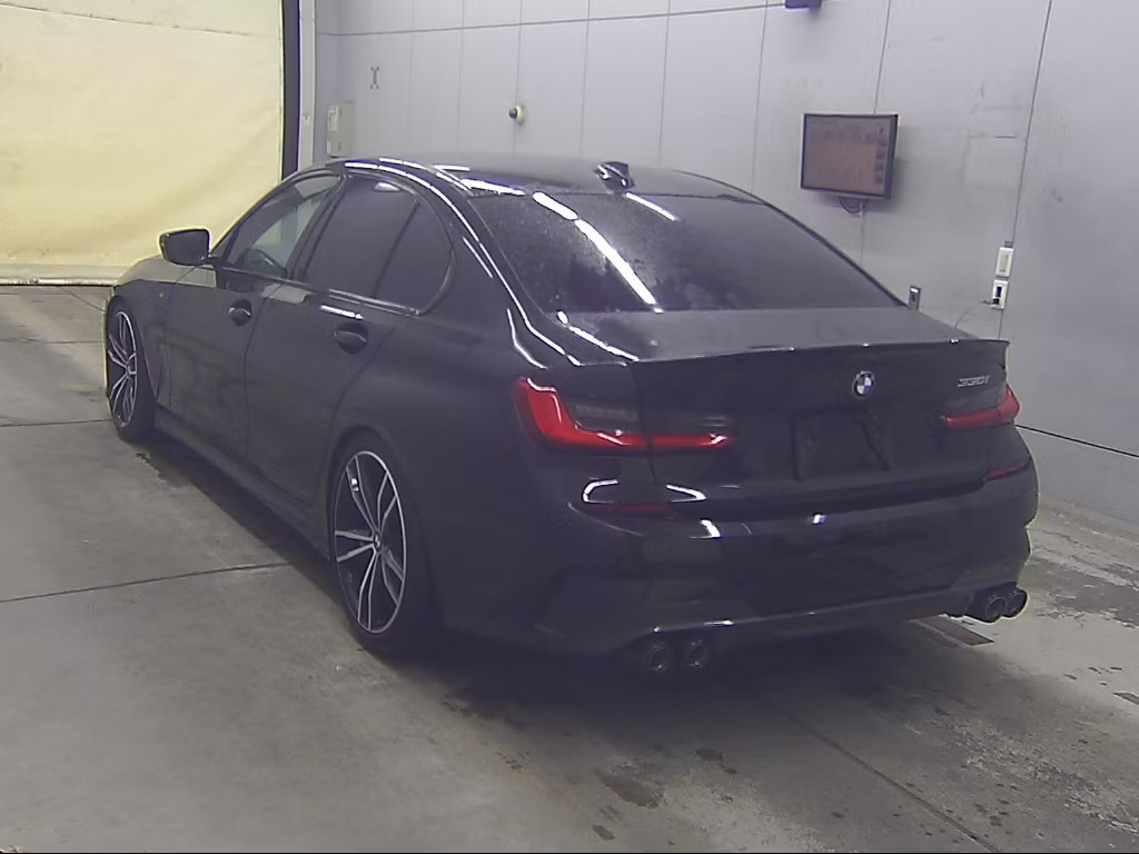 BMW 3-SERIES