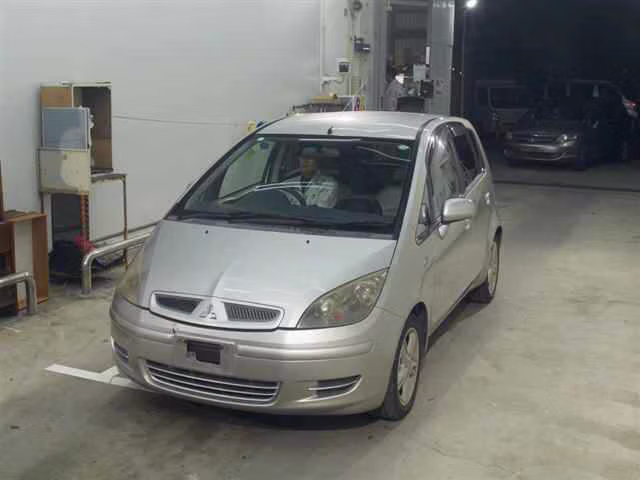 MITSUBISHI COLT