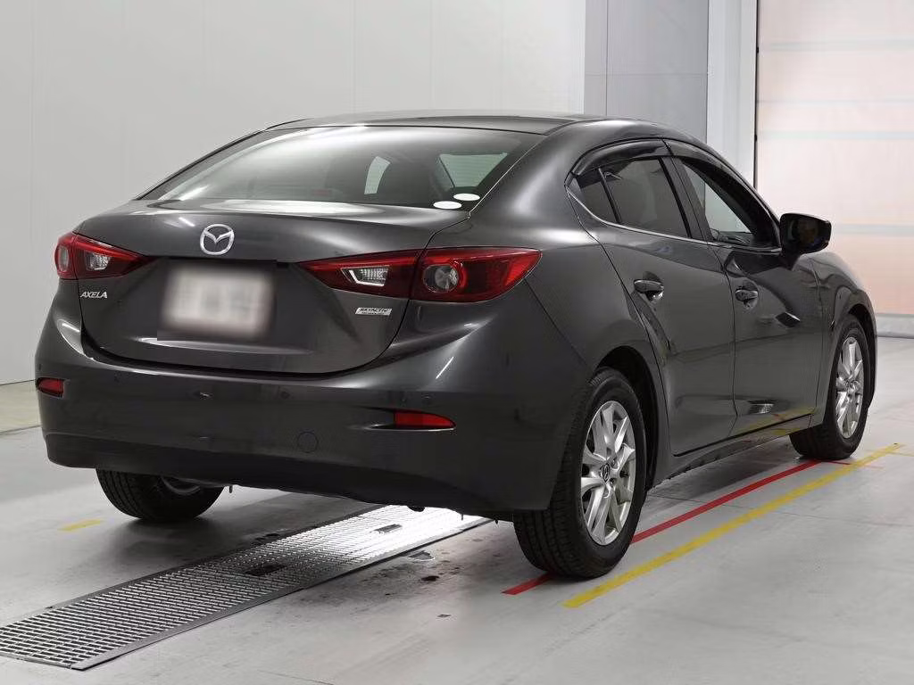 MAZDA AXELA
