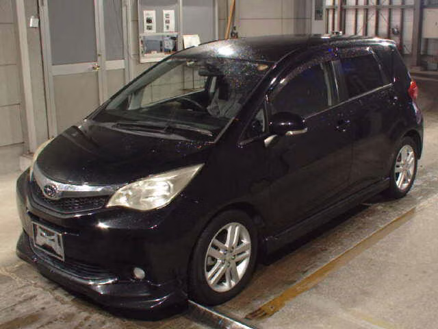 SUBARU TREZIA