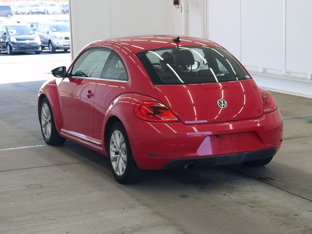 VOLKSWAGEN BEETLE