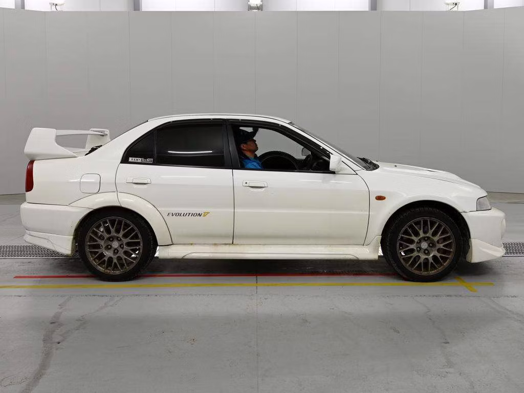 MITSUBISHI LANCER EVOLUTION