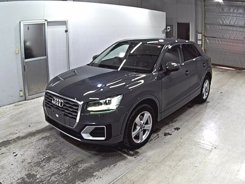 AUDI Q2