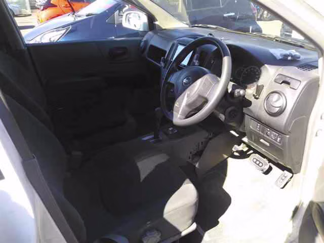 NISSAN AD