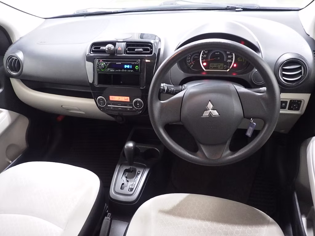 MITSUBISHI MIRAGE