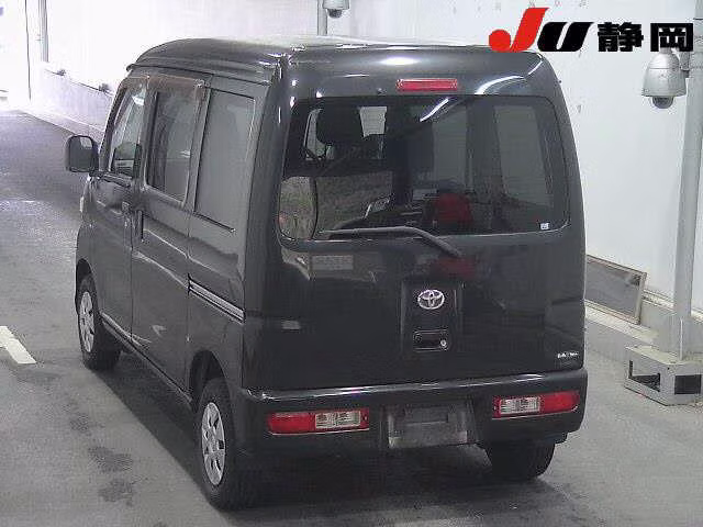 TOYOTA PIXIS VAN