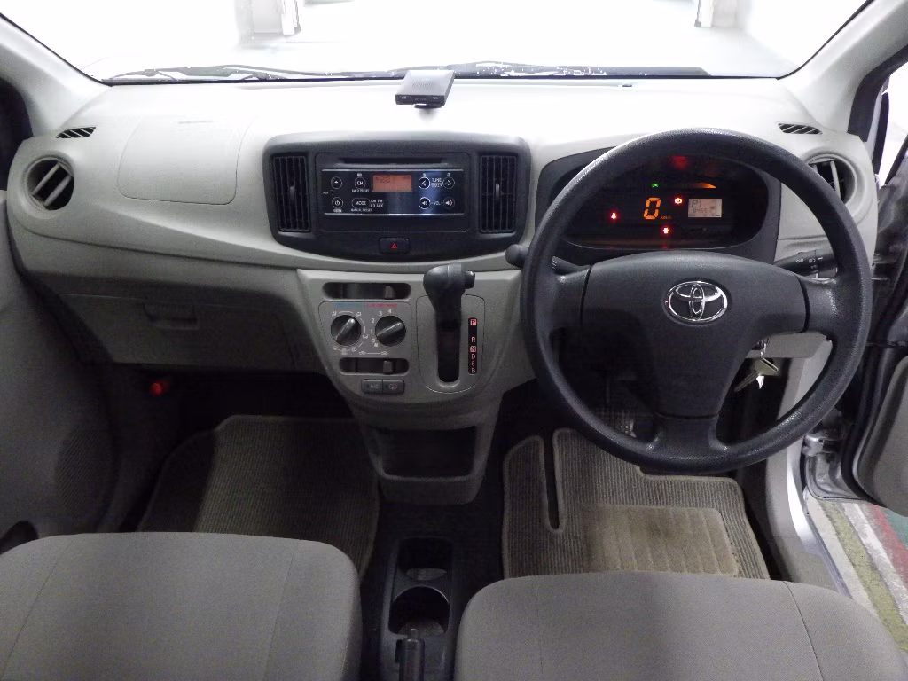 TOYOTA PIXIS EPOCH
